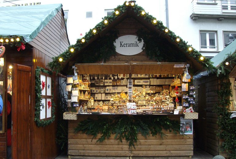 Weihnachtsmarktstand