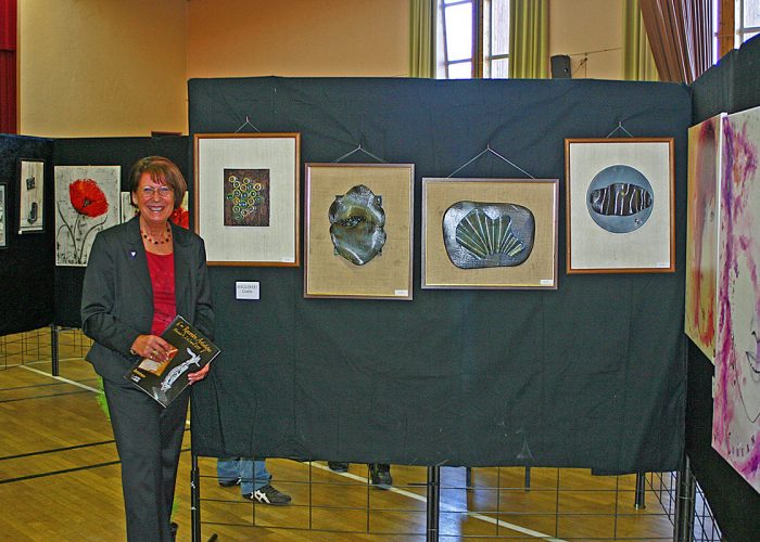 Ausstellung in Mirecourt, Frankreich